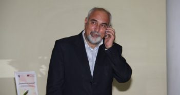 Un parlamentar care doboară toate recordurile oratorice. Vosganian, vorba lungă, sărăcia mandatului