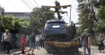 Japcă! Mașini ridicate din preajma spitalelor